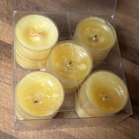 Lemon Pound Cake 10 pk Tealights by Village Candles - Picture 2 of 3